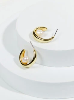 18k Gold Pearl Hoop Earrings