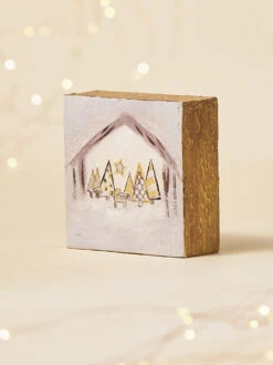 Manger Trees Box Sign